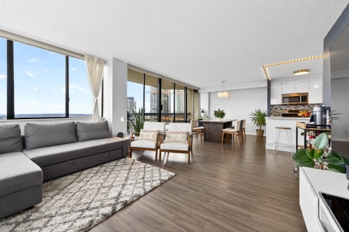 1903-6540 Burlington Avenue  Burnaby, BC V5H 4G3