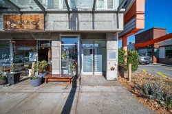 302-2009 Hastings Street E Vancouver, BC V5L 1T9