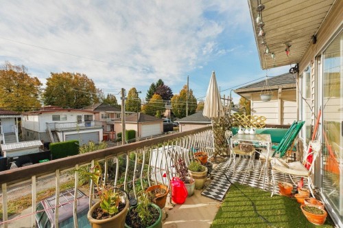 2214 4Th Avenue E, Vancouver, BC 