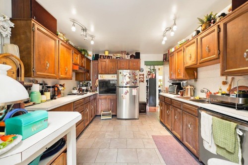 2214 4Th Avenue E, Vancouver, BC 