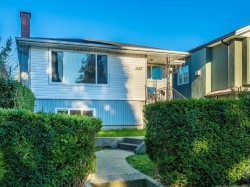 447 30th Avenue E Vancouver, BC V5V 2V5