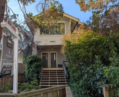 3422 --3424 2nd Avenue W Vancouver, BC V6R 1J2
