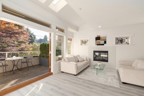1976 12Th Avenue W, Vancouver, BC 
