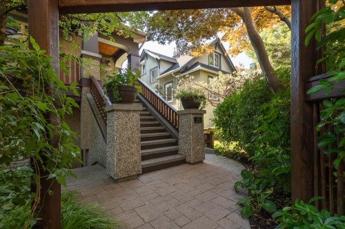 1976 12Th Avenue W, Vancouver, BC 