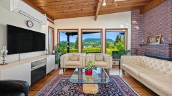 2206 Pinecrest Avenue  Coquitlam, BC V3J 6T6