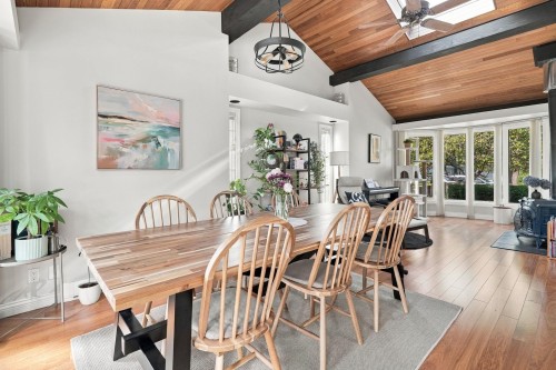 4027 Sunnycrest Drive , North Vancouver, BC V7R 3E3 4