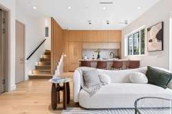 2-3315 10th Avenue W Vancouver, BC V6R 2E5