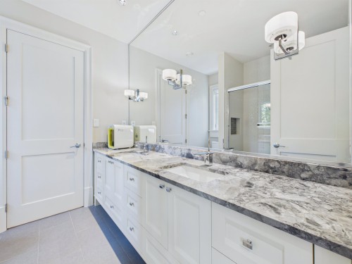 3357 35Th Avenue W, Vancouver, BC 