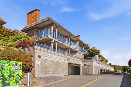 22-2214 Folkestone Way  West Vancouver, BC V7S 2X7
