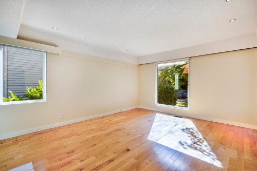 3249 21 Avenue W, Vancouver, BC V6L 1L3 5