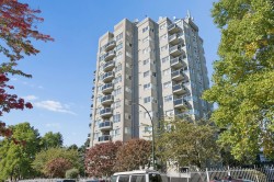 1204-1833 Frances Street  Vancouver, BC V5L 1Z8