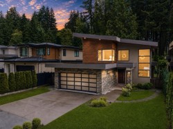 31 Glenmore Drive West Vancouver, BC V7S 1A5