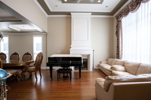 9380 No 3 Road , Richmond, BC V7A 1V9 2