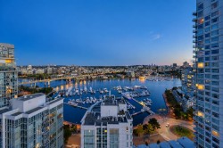 2607-198 Aquarius Mews Vancouver, BC V6Z 2Y4