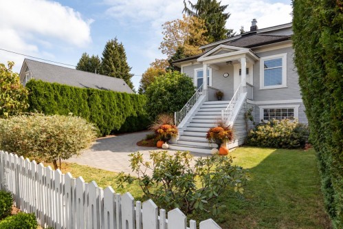234 Eighth Avenue  New Westminster, BC V3L 1Y2