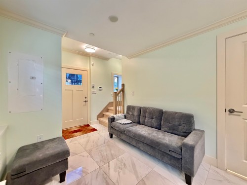 LANEWAY-582 57th Avenue E, Vancouver, BC V5X 1S9 5
