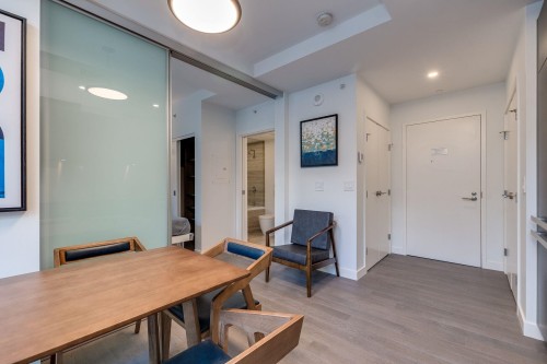 203-1480 Howe Street , Vancouver, BC V6Z 1C4 3