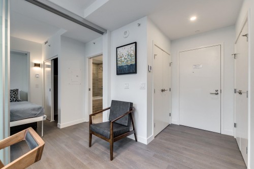 203-1480 Howe Street , Vancouver, BC V6Z 1C4 4