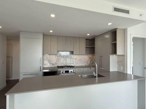 6468 Willingdon Avenue , Burnaby, BC V5H 0L3 3