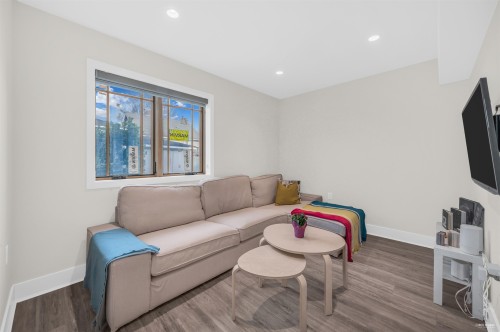 768 Garden Dr,  Bc , Vancouver, BC V5L 0C9 4