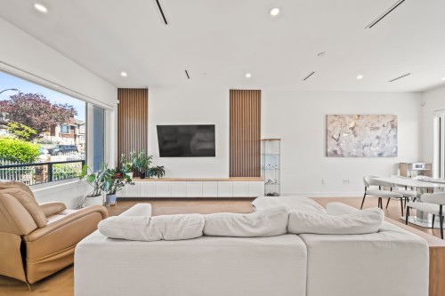 742 58Th Avenue E, Vancouver, BC 