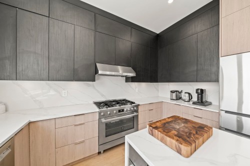 742 58Th Avenue E, Vancouver, BC 
