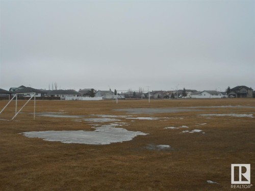 5822 44A Street, Vegreville, AB 