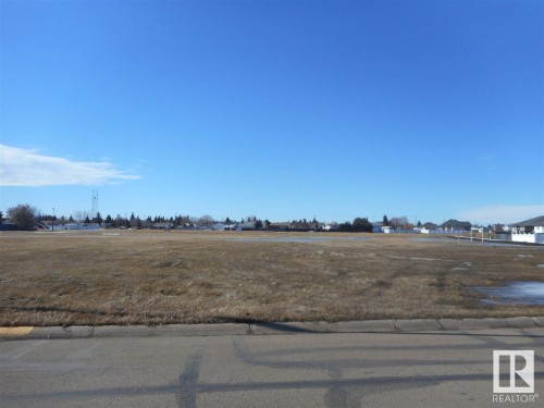 5822 44A Street, Vegreville, AB 