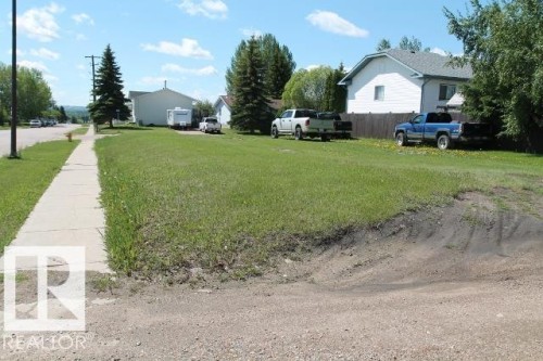 5102 59 Avenue, Elk Point, AB 