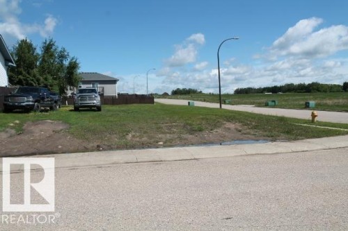 5102 59 Avenue, Elk Point, AB 