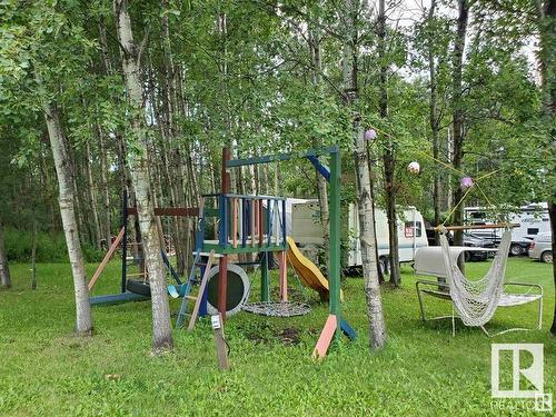 17 Beech Ave Summerhaven, Rural Wetaskiwin County, AB 
