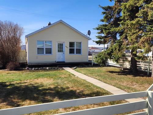 4823 50 Avenue, Elk Point, AB 