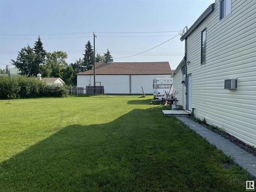 5614 Lake Dr, Rural Wetaskiwin County, AB 