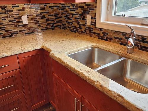 5109 60 Avenue, Elk Point, AB - Indoor Photo Showing Kitchen With Double Sink