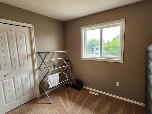 5109 60 Avenue, Elk Point, AB - Indoor