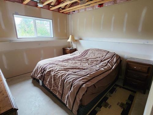 5109 60 Avenue, Elk Point, AB - Indoor Photo Showing Bedroom