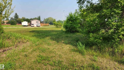 5002 55 Street, Elk Point, AB 
