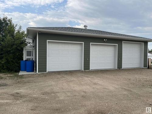 4826 52 Av, Elk Point, AB 