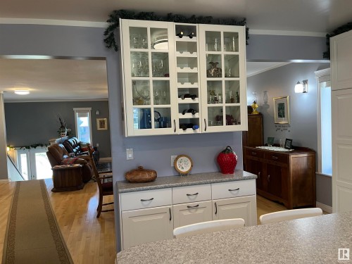 4826 52 Avenue, Elk Point, AB - Indoor Photo Showing Other Room