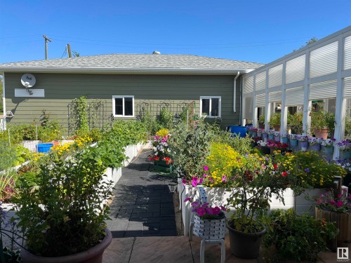 4826 52 Avenue, Elk Point, AB - Outdoor