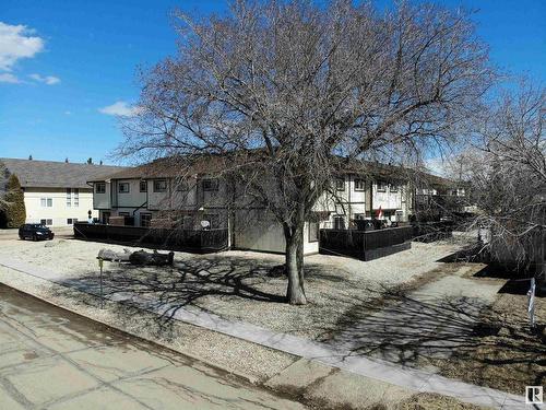 5221 47 Street, Barrhead, AB 