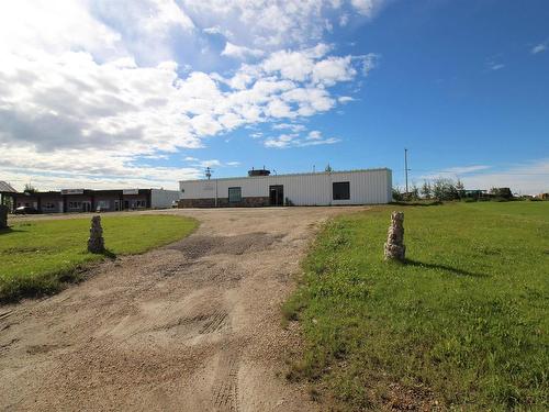 5011 45 Avenue, Mayerthorpe, AB 