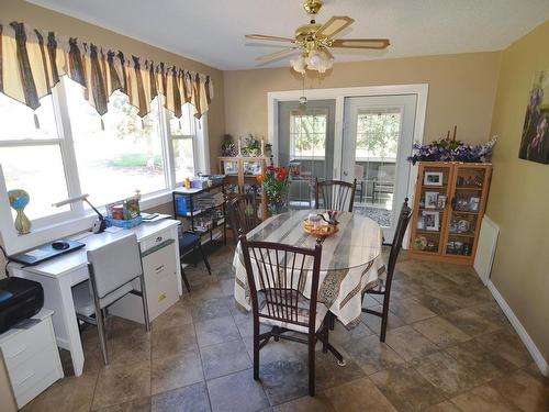 59225 Rge Rd 31, Rural Barrhead County, AB - Indoor Photo Showing Dining Room