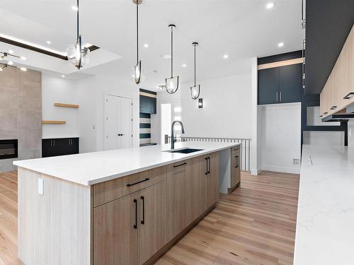 78 Edgefield Way, St. Albert, AB - Indoor Photo Showing Kitchen With Upgraded Kitchen