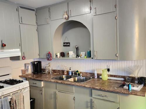 5117 48 Street, Elk Point, AB - Indoor Photo Showing Kitchen With Double Sink