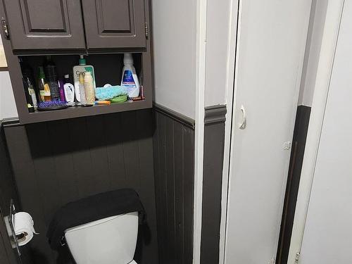 5117 48 Street, Elk Point, AB - Indoor Photo Showing Bathroom