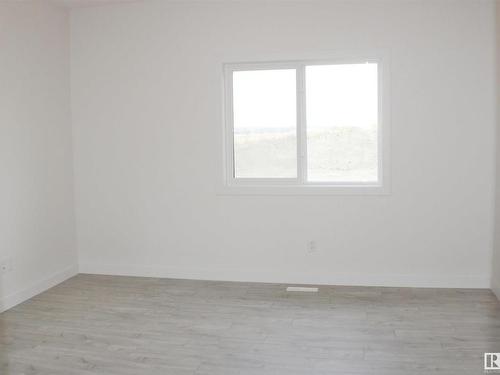 2 11 Dalton Link, Spruce Grove, AB - Indoor Photo Showing Other Room