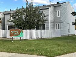 59 AMBERLY CO NW  Edmonton, AB T5A 2H9