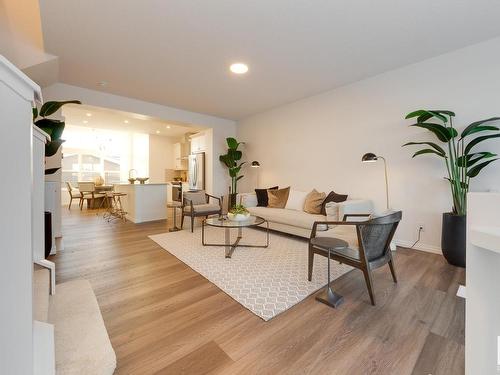 28 Nettle Crescent, St. Albert, AB - Indoor Photo Showing Living Room