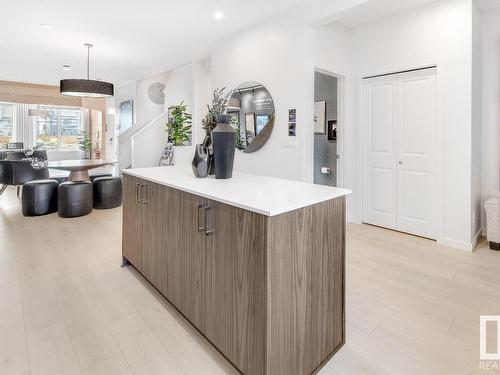 11981 35 Avenue, Edmonton, AB - Indoor Photo Showing Kitchen